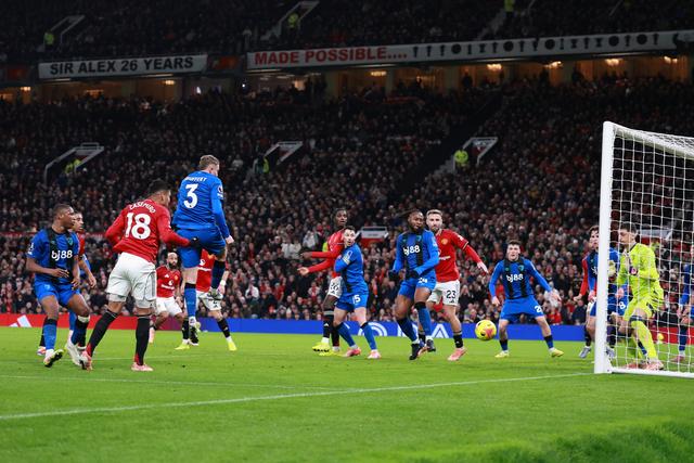 包含清晨英超焦点战，曼城绝杀压哨，底气十足，团队化学反应显著的词条